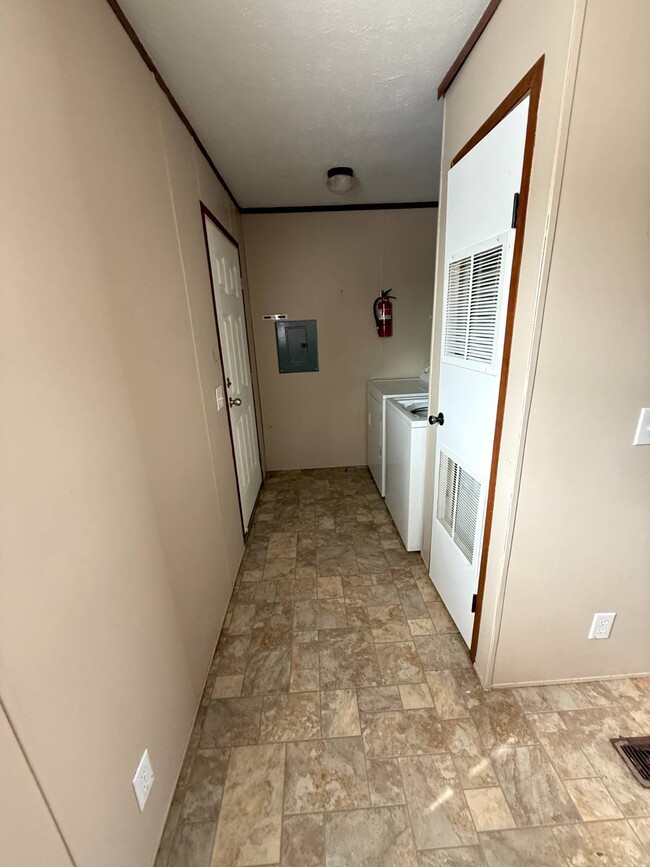 Building Photo - 1824 Aldrin Ct