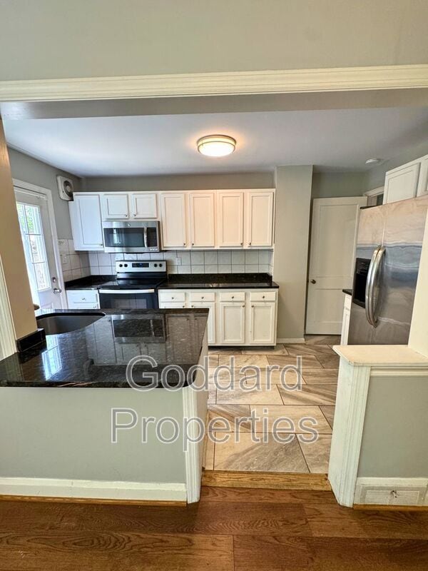 Building Photo - 1822 Edgewood Rd