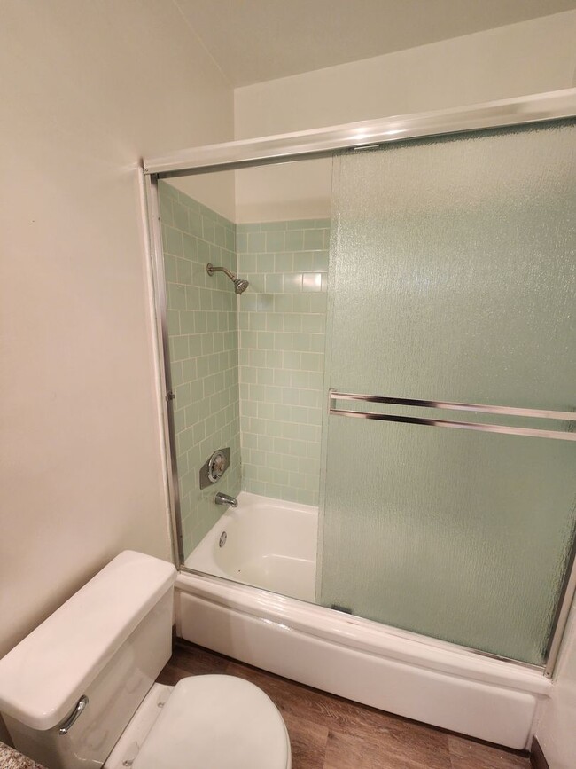 Building Photo - 135th