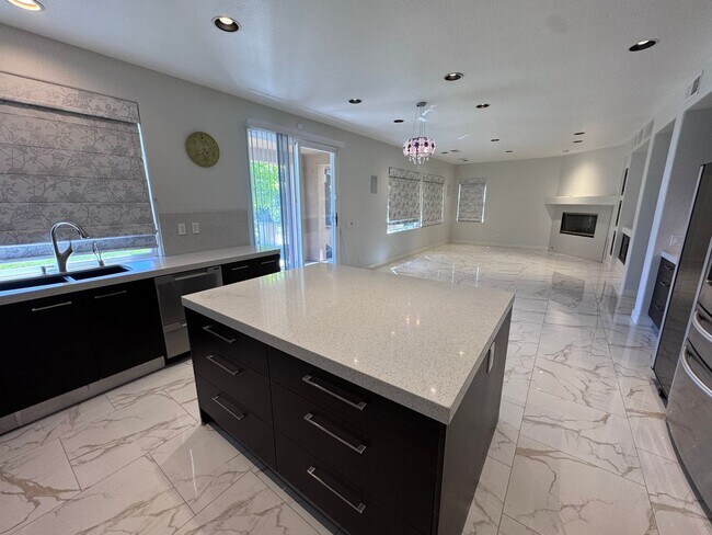 Building Photo - Stunning Home with Panoramic Views in Port...