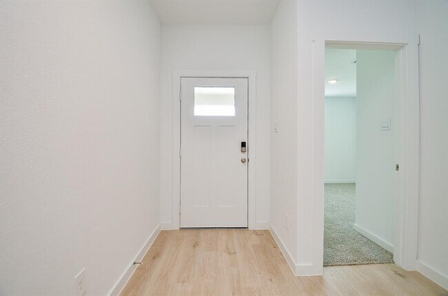 Building Photo - 1218 Isola Bella Dr