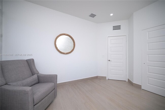 Building Photo - 8842 NW 161st Terrace