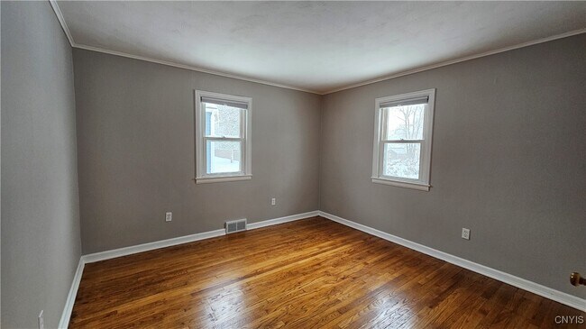 Building Photo - 56 Artillery Ln