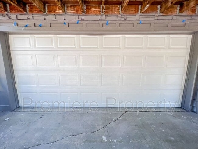 Building Photo - 11702 E 60 St