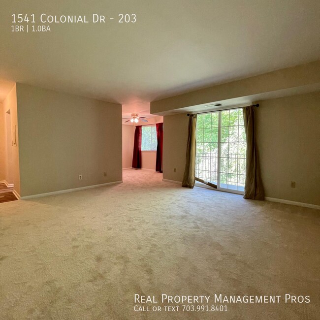 Building Photo - 1541 Colonial Dr