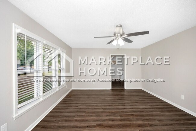 Building Photo - 104 Edinburgh Dr