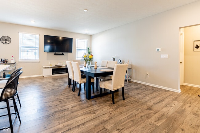 Building Photo - 354 Limerick Ln