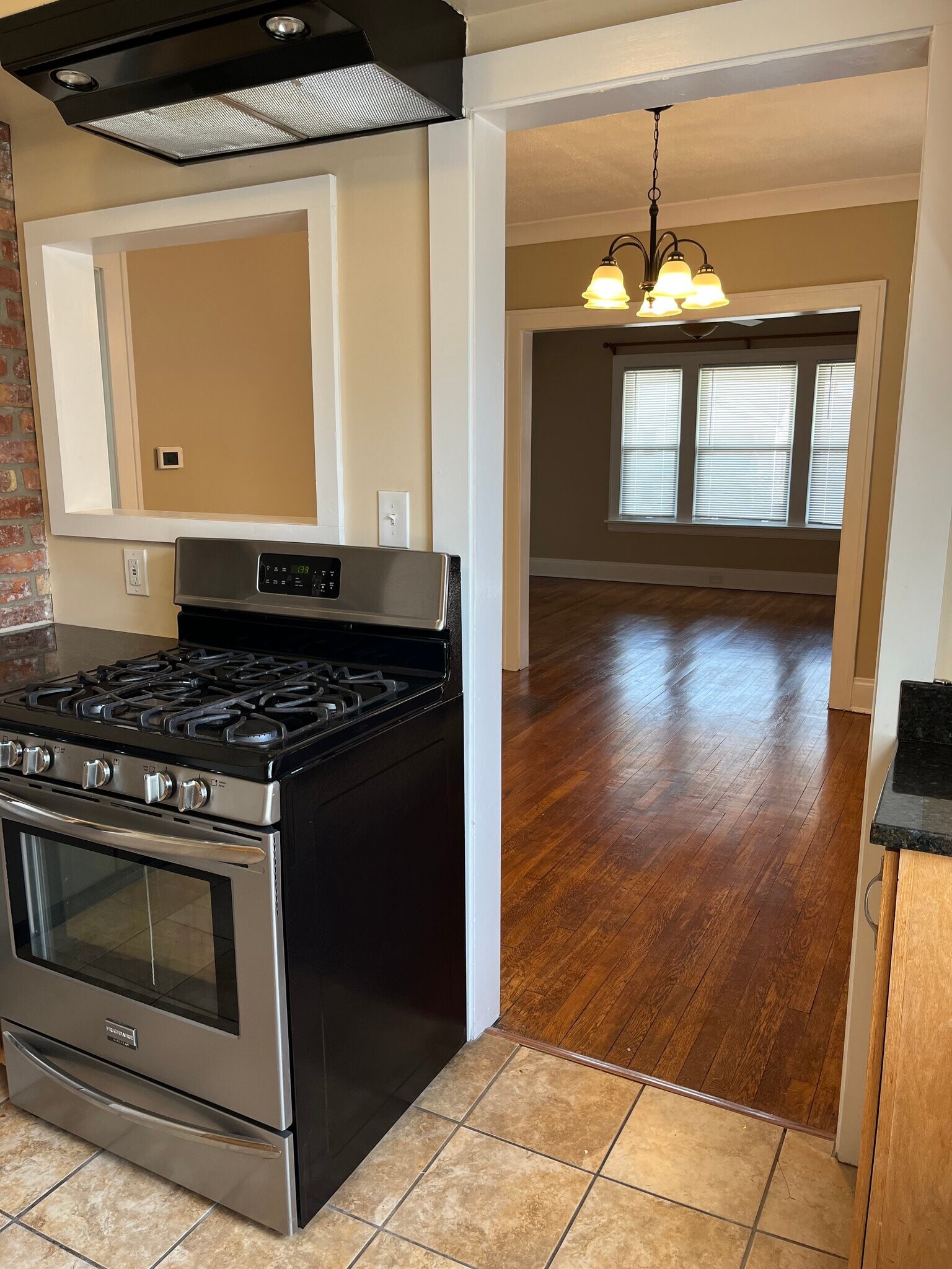 Building Photo - 2054 Bunts Rd