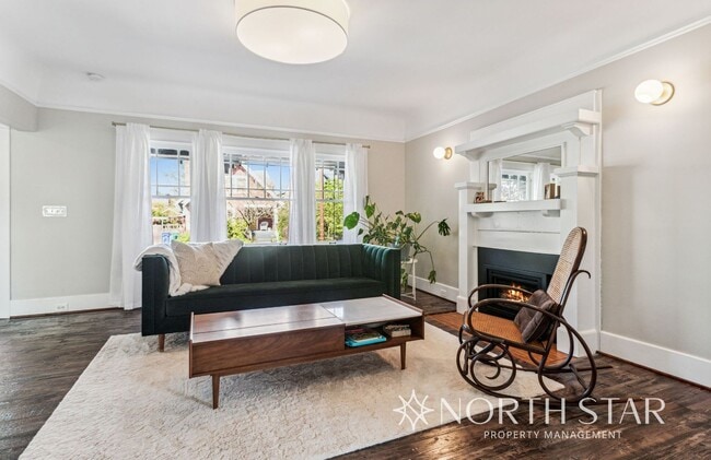 Building Photo - Beautifully Remodeled Classic Craftsman in Prime Portland Location