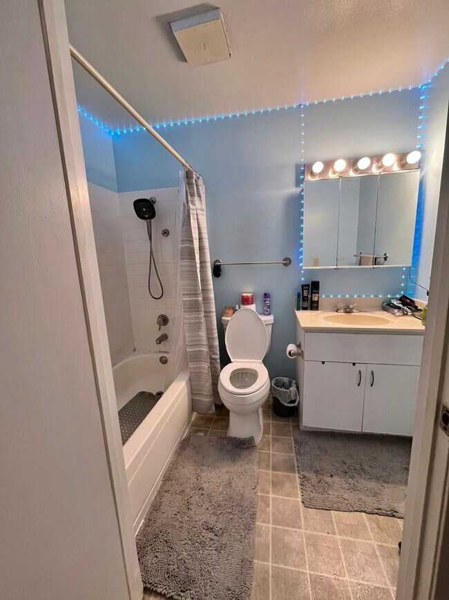 Building Photo - 95-510-510 Wikao St