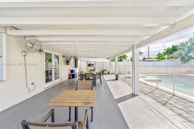 Building Photo - 11380 SW 21st St