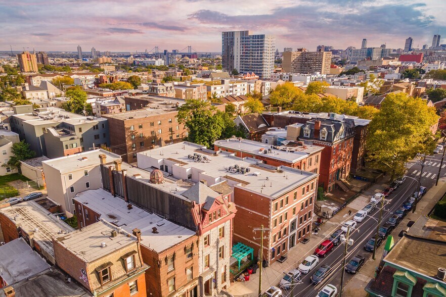 Building Photo - 1519 N 16th St