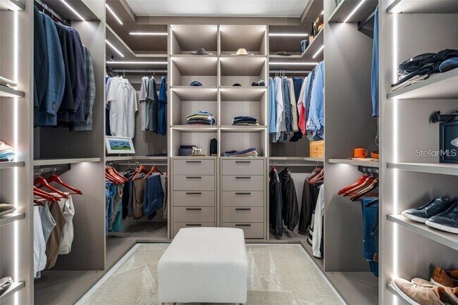 Building Photo - 111 Golden Gate Point