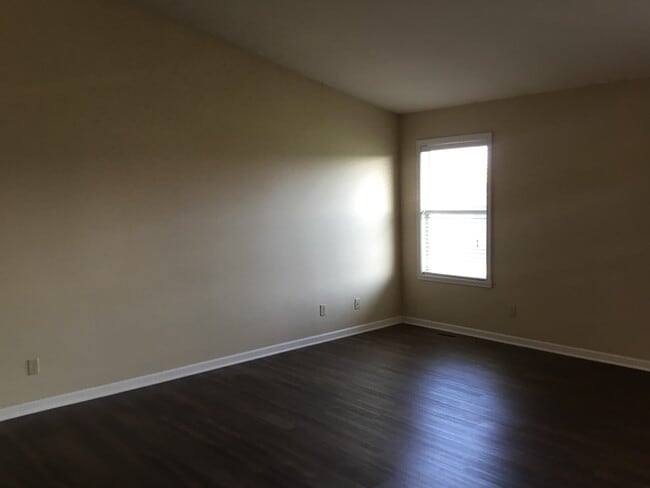 Building Photo - 6328 Sunnybrook Ln