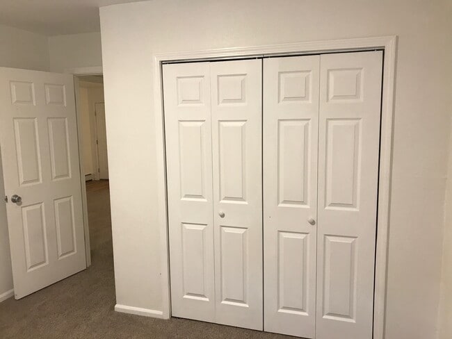 Building Photo - 930 Karluk St