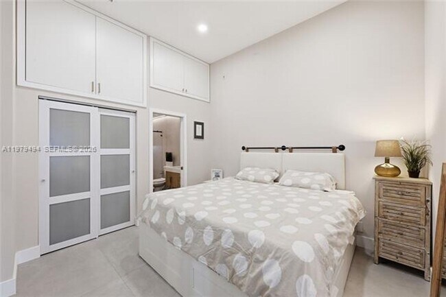 Building Photo - 1166 SW 158th Way