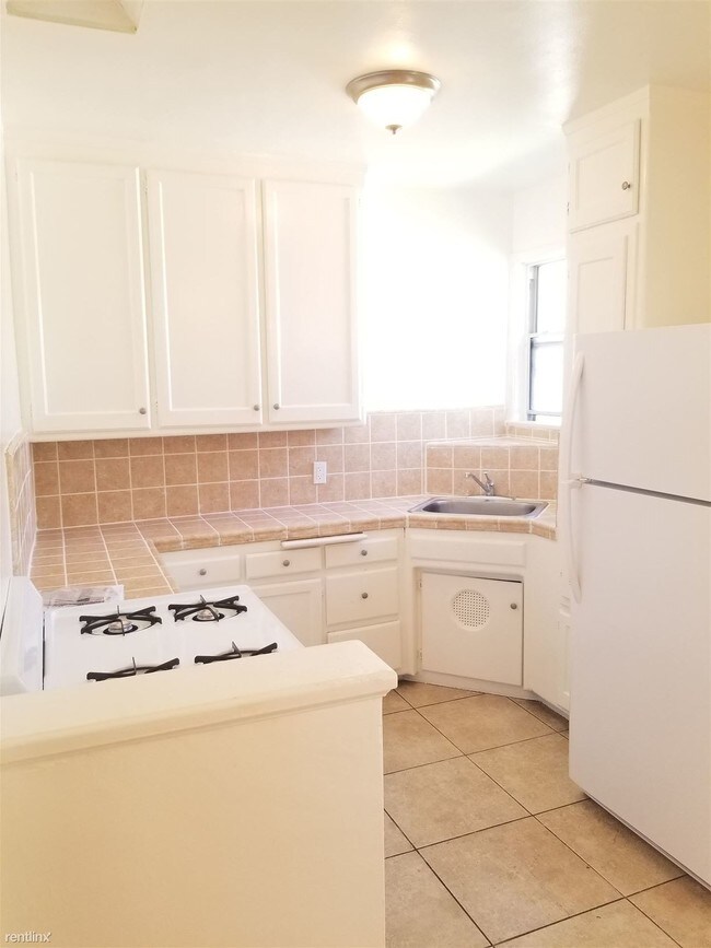 Building Photo - 1 br, 1 bath  - 1211 S Westmoreland Ave