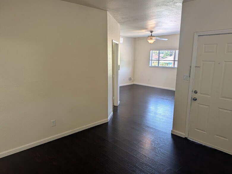Building Photo - 3210 40th St