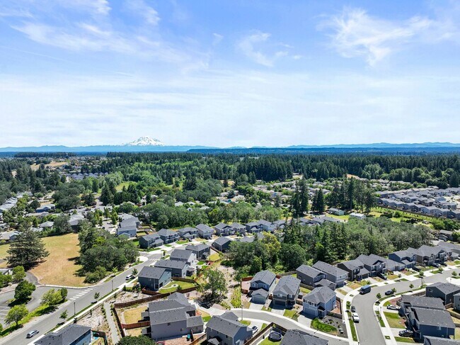 Building Photo - Modern 3-Bed Home in Lacey - $25K+ in Upgr...