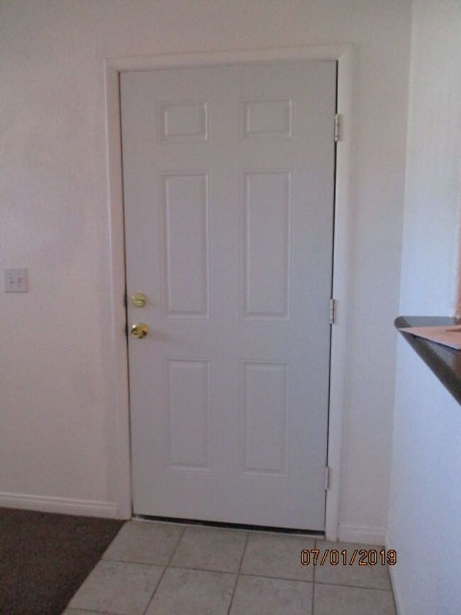 Building Photo - BEAUTIFUL  1 BED 1 BATH CONDO MINUTES FROM...