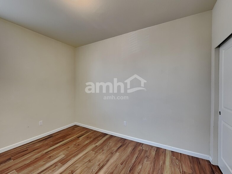 Building Photo - 16602 NE 91st St