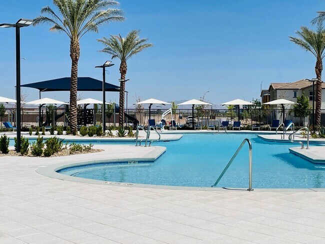 Building Photo - 2628 Blazing Blue Ave