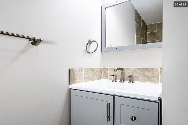 Building Photo - Gretna Gem: 4 Bedroom Home with Room to Grow