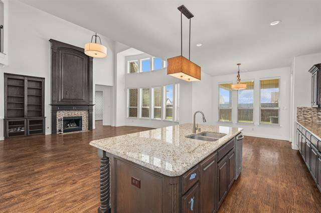 Building Photo - 975 Pembrook Ln