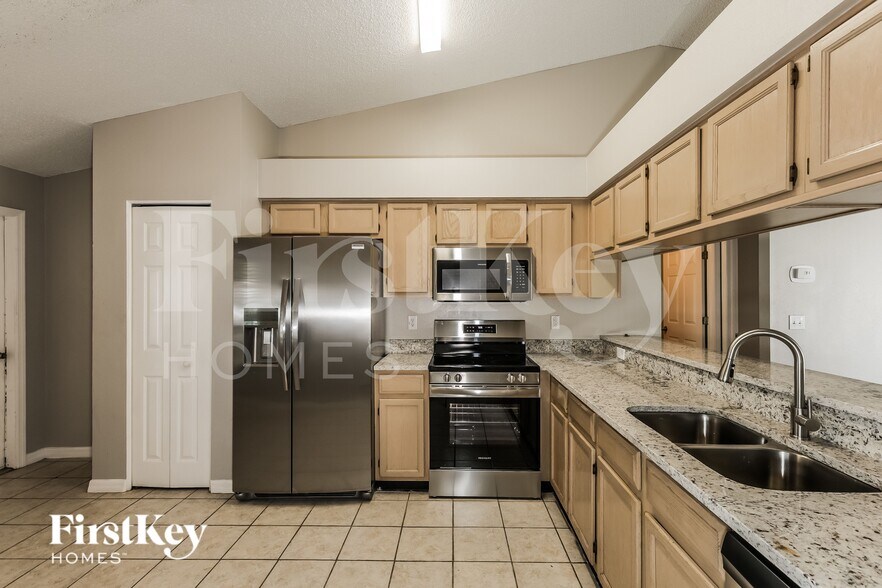 Building Photo - 4705 Hunts Ct