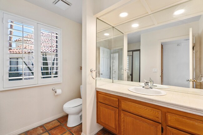 Building Photo - 73322 Shadow Mountain Dr
