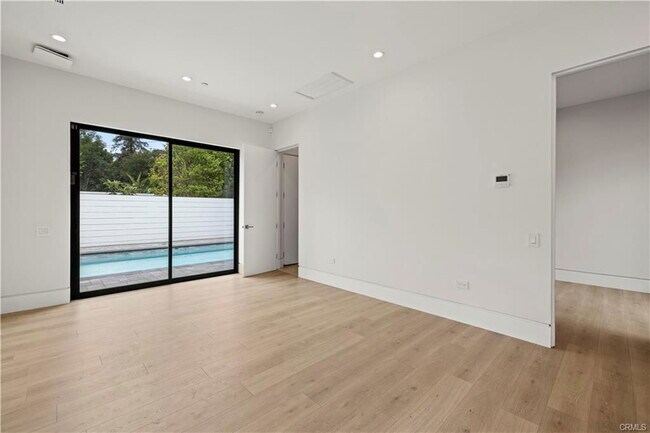 Building Photo - 4532 Katherine Ave