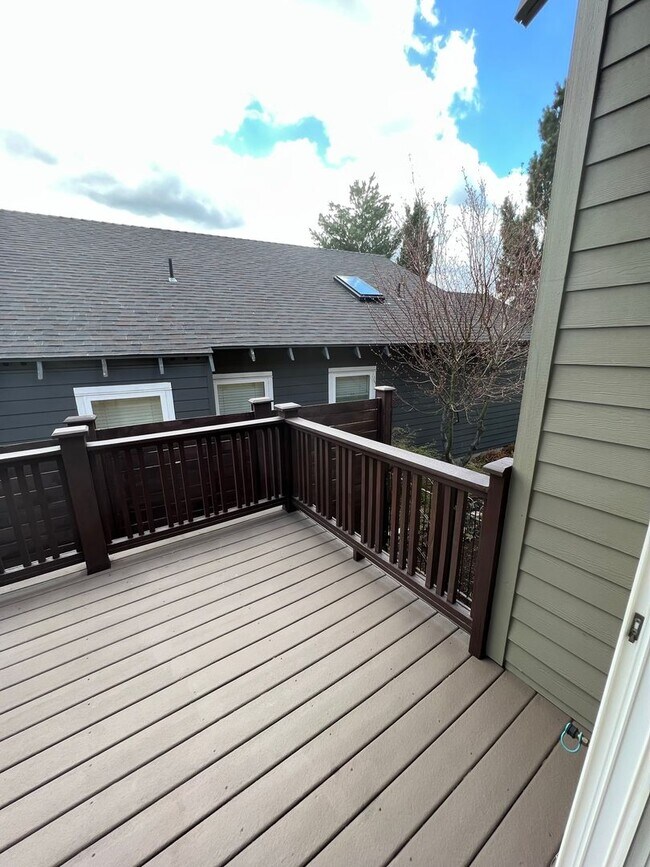 Building Photo - Spacious home with a large bonus room!  We...