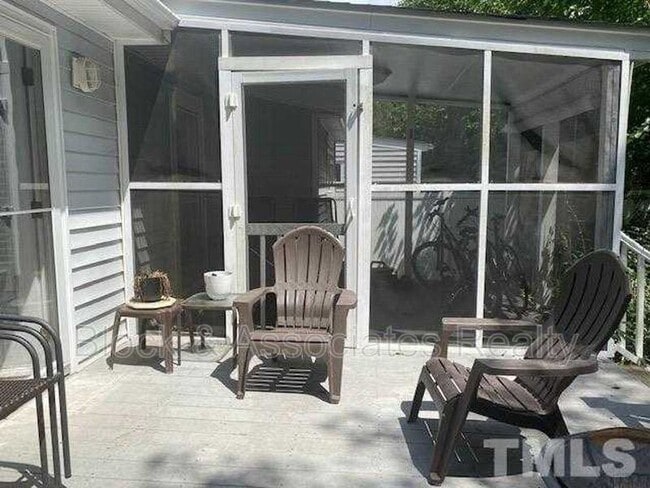 Building Photo - 3612 Pine Knoll Dr