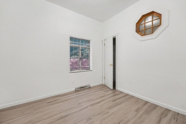 Building Photo - 3537 Lipan St