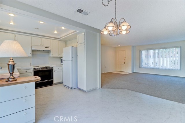 Building Photo - 3285 San Amadeo