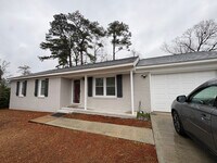 Building Photo - 20 Twin Oaks Dr