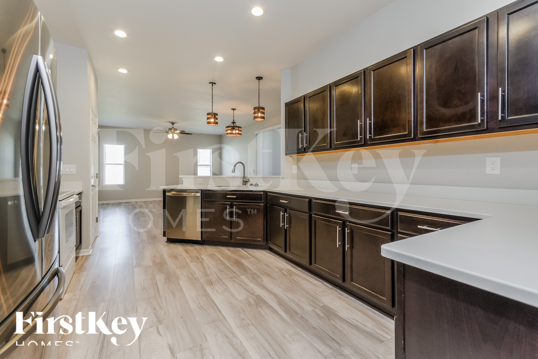 Building Photo - 533 Interlock St