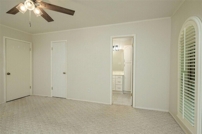 Building Photo - 624 Cimarron Trail