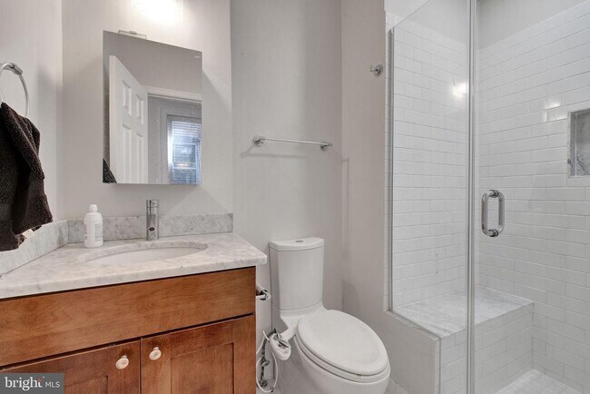 Building Photo - 1203 Girard St NW
