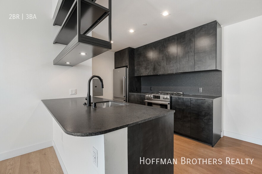 Building Photo - 10700 Tabor St