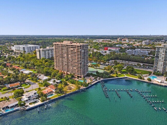 Building Photo - 11113 Biscayne Blvd