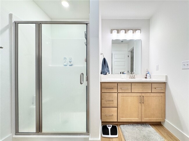 Building Photo - 681 Kendra St