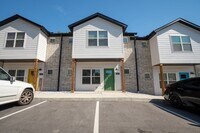 Building Photo - 1195 N Pink Ter