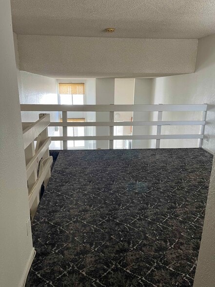 loft - 616 Veteran Ave