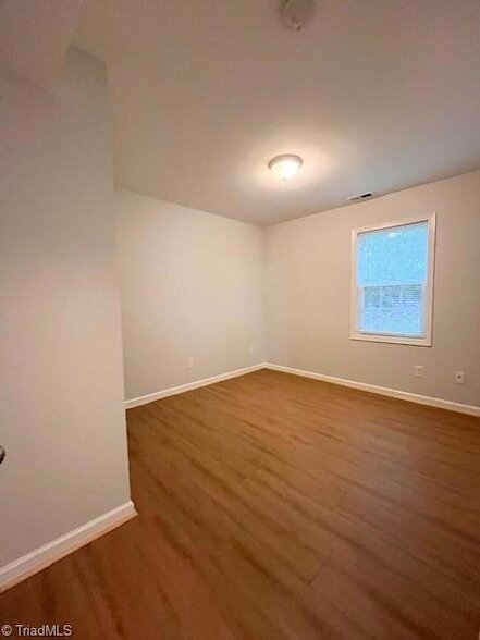 Building Photo - 253 Rockaway Dr