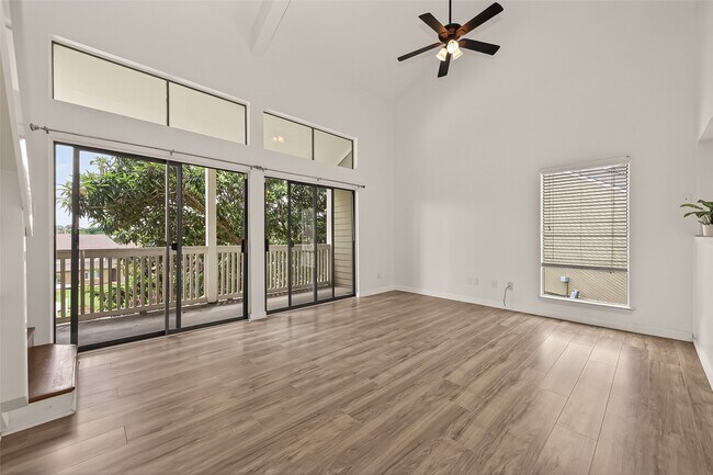 Building Photo - 180 April Point Dr S