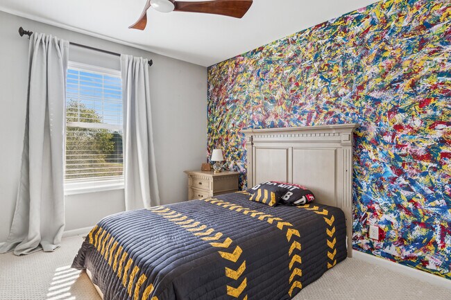 Building Photo - 34W685 Roosevelt Ave