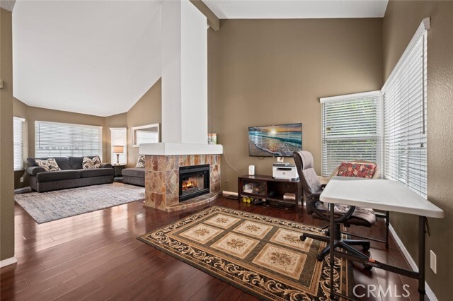 Building Photo - 36 Woodswallow Ln