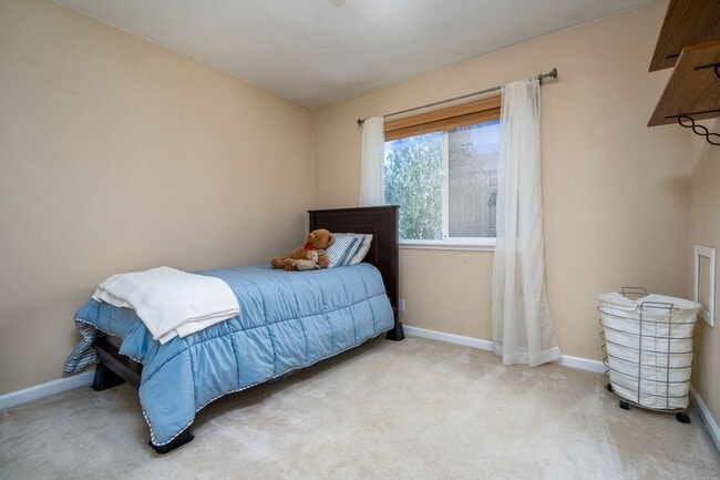 Building Photo - 2277 Halsey Cir