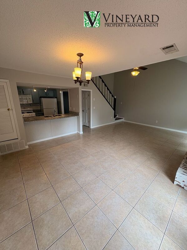 Building Photo - 6085 Sand Wedge Cir
